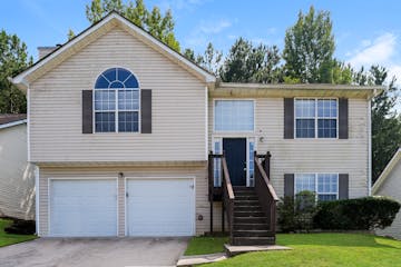 3785 Waldrop Hills Dr Decatur, GA 30034